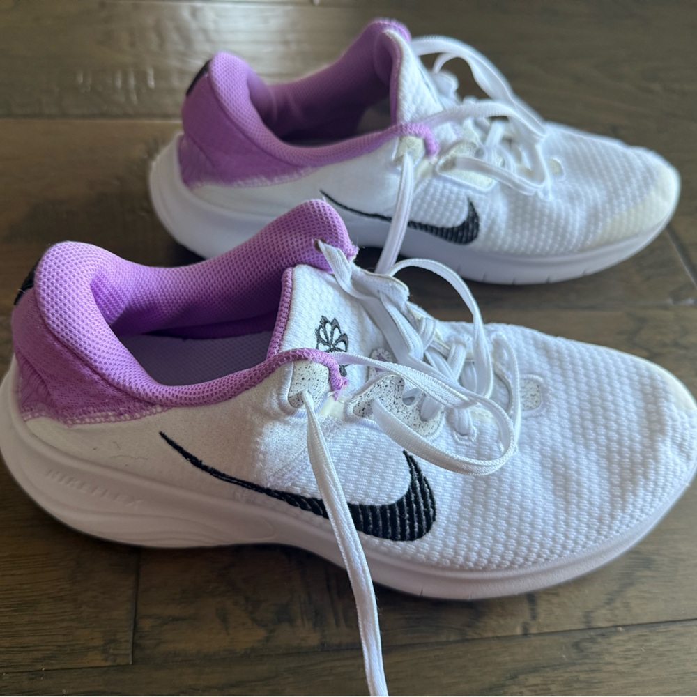 Women’s Nike running shoes size 9.